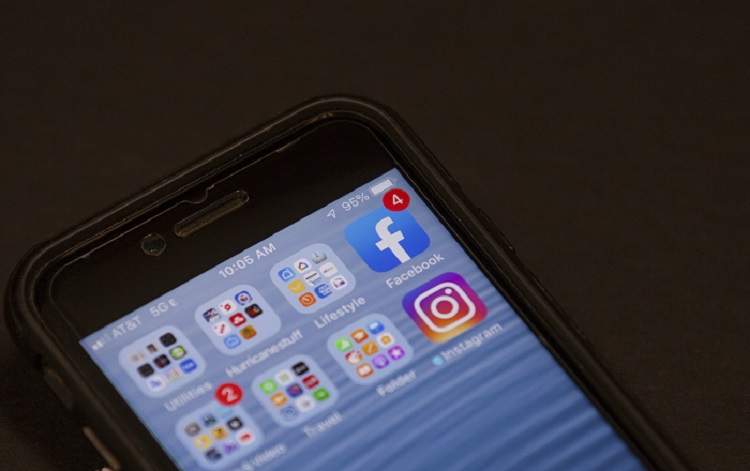 Facebook移除32億個假用戶。AP圖