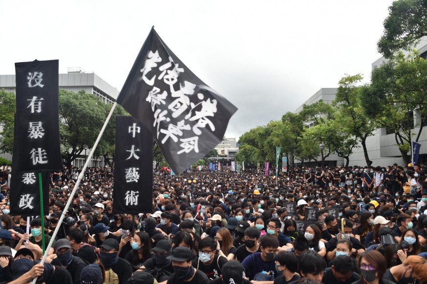 中大學生會估計約3萬人出席百萬大道集會。