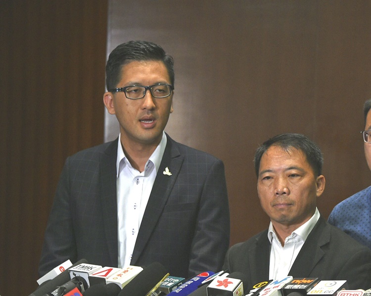 林卓廷指港人治港、高度自治是赤裸裸的謊言。