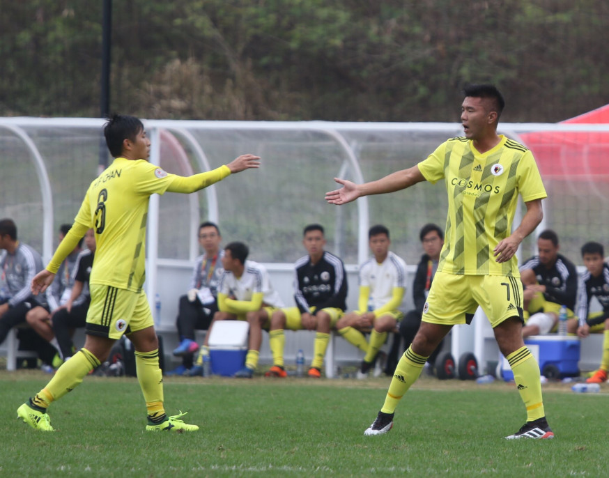 陳肇麒(右)率香港飛馬大勝標準流浪9:3。王嘉豪攝