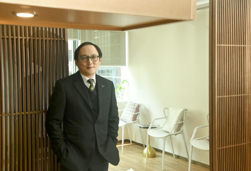 著名外科醫生霍文遜近年醉心科研,期望為現有醫學難題尋求解決方法。 黃頌偉攝