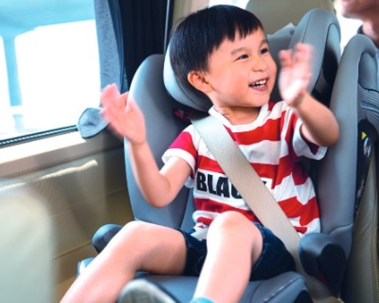 消策會呼籲選購兒童汽車安全座椅要注意適用的體重或身高及安全程度及是否容易安裝。