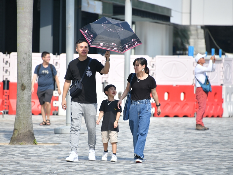 天文台預料本港地區今日天晴酷熱。資料圖片