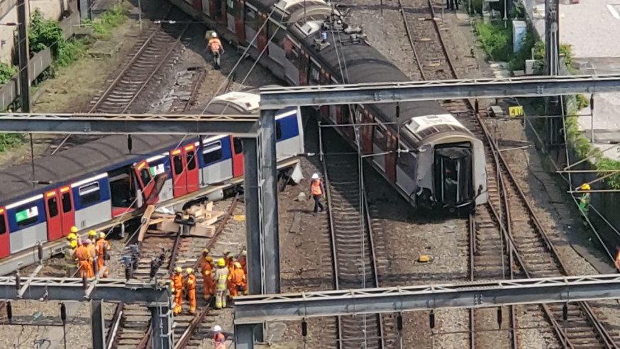 港鐵今早有列車出軌。