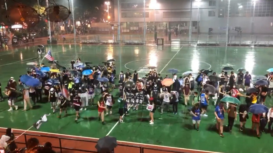 反修例球迷修頓球場集會。網上截圖