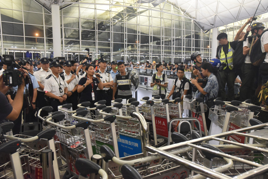 日本首對港發一級危險提醒。
