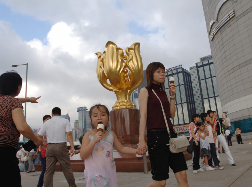 立法會議員林健鋒及陸頌雄希望政府盡快公佈如何協助旅遊界。 資料圖片