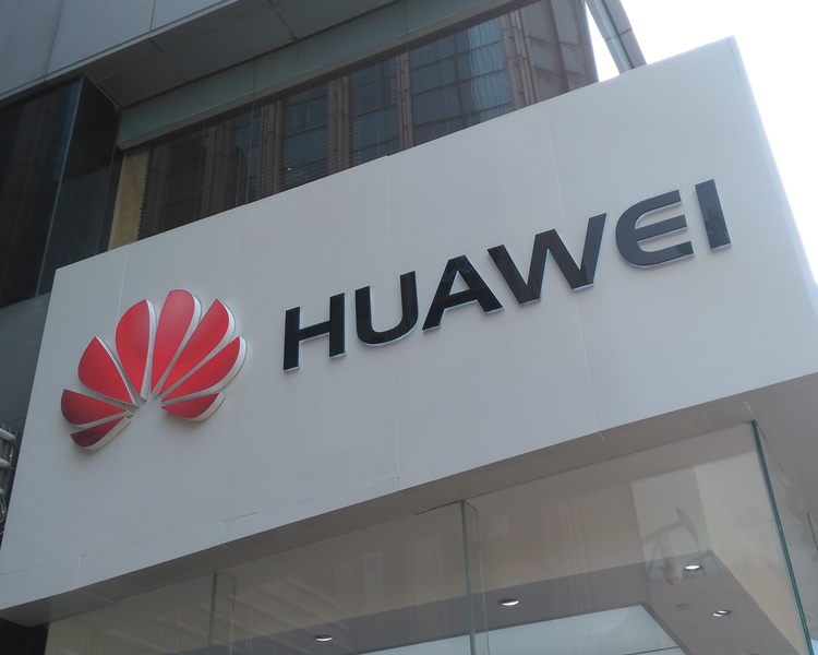 據報中國警告多間國際科技公司配合美國政府封殺中國企業。