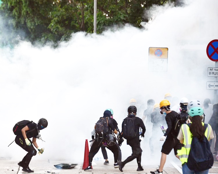 郭家麒引述化名市民指,被內地關口人員要求刪除與反修例有關的相片。資料圖片