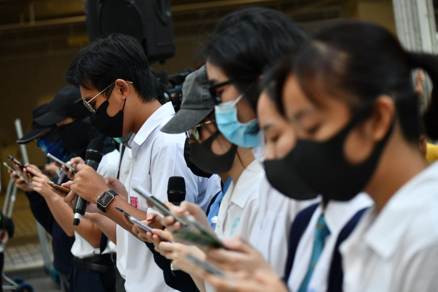 【修例風波】11中學發起「反警暴」集會 大會:約400人出席