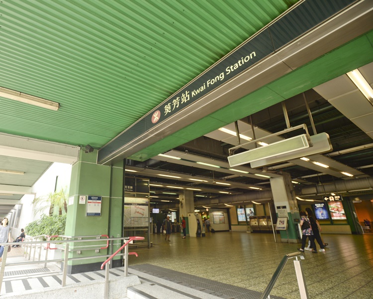 港鐵男車長涉偷拍女子裙底 押8月杪再訊