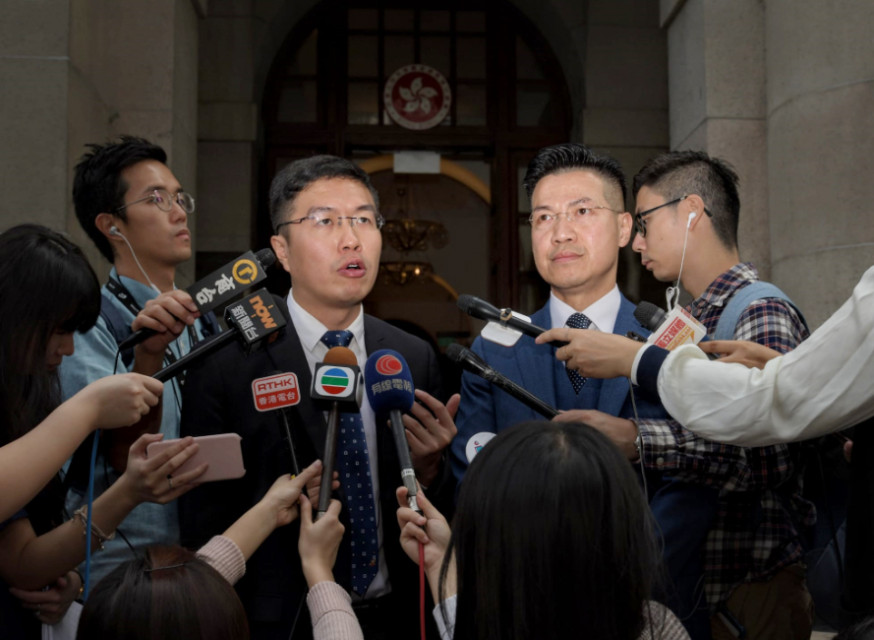 區諾軒及范國威因選舉呈請,被法庭頒布非妥為當選。終審法院拒絕受理兩人上訴,兩人即時失去立法會議席。