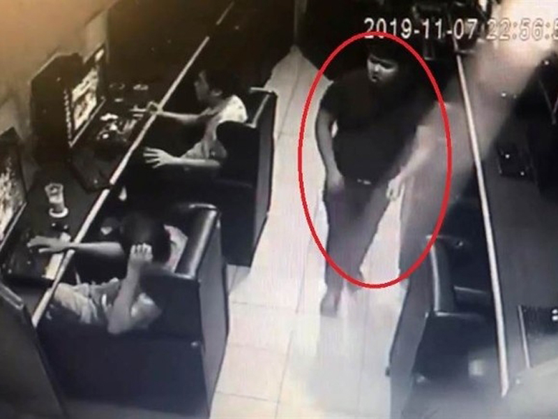 台中市警方在彰化一間網吧逮捕陳女同居陳姓男友,坦承感情糾紛,情緒失控殺死3人。(網圖)