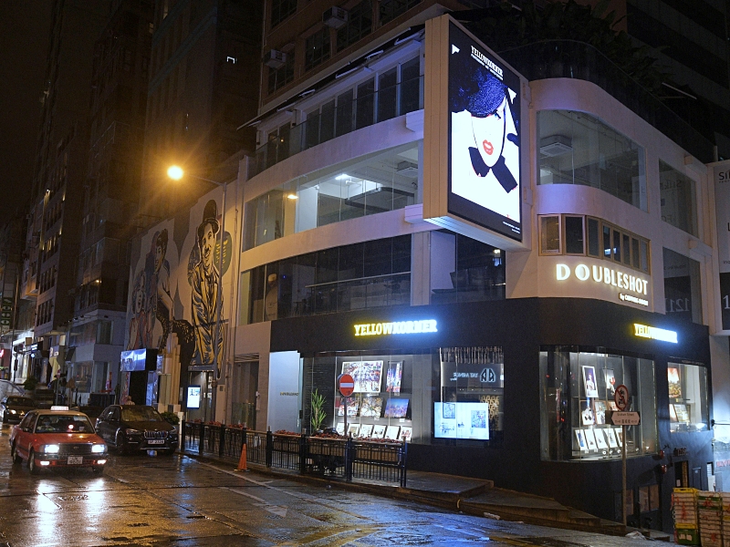 蘭桂坊一帶酒吧「零遊客」,附近的酒店入住率大不如前。陳浩元攝