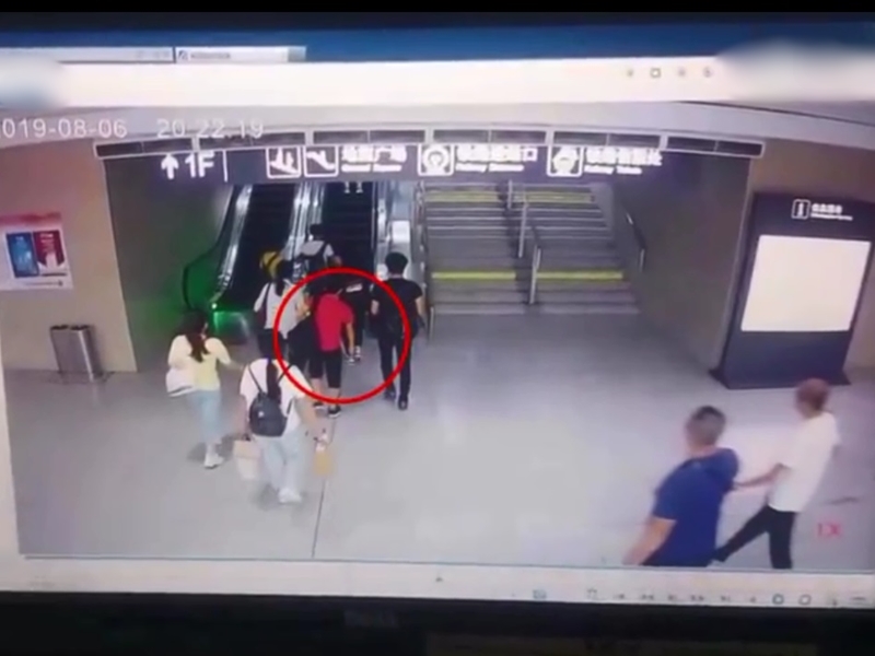 四川成都一名14歲龐姓男童早前突然離家出走。影片截圖