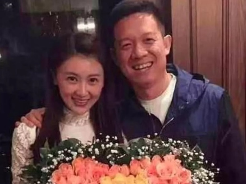 樂視前董事長賈躍亭辦離婚手續,破產前曾向妻轉帳51萬美元。網圖