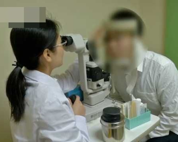 男子日日可樂當水飲令糠尿上眼差點失明。網圖