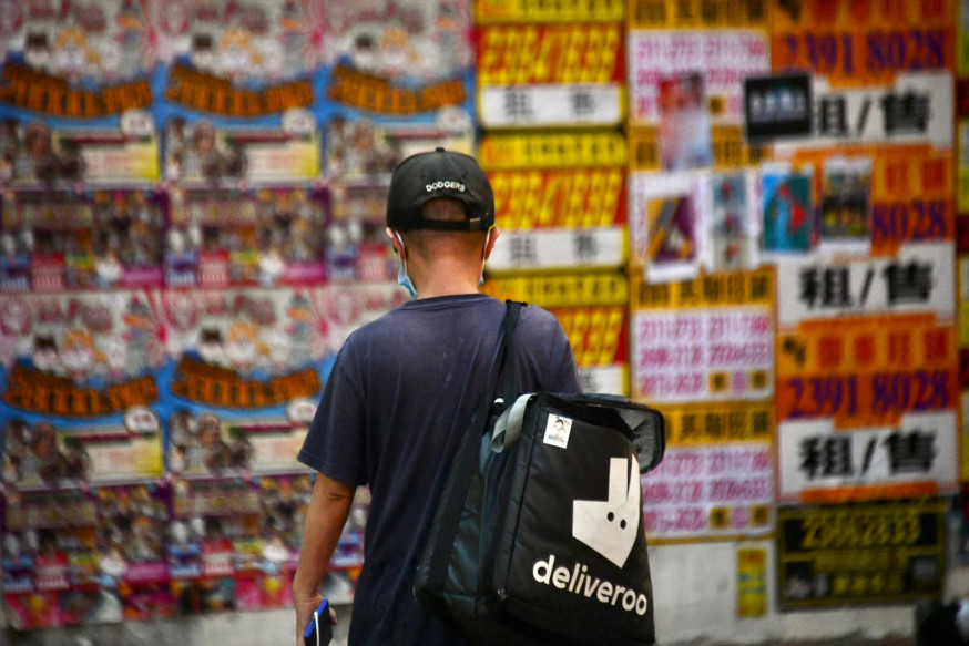 戶戶送外賣員稱計薪制度更改令收入減少。或少於最低工資。