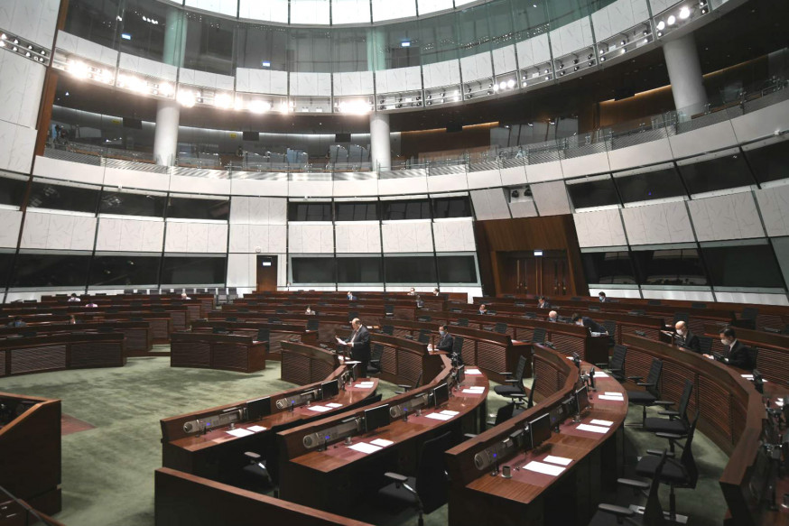 立法會繼續審議預算案。