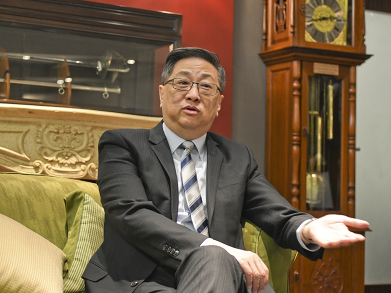 盧偉聰表示,社會還未醒覺與暴徒割席,單靠警隊執法不能將問題完全解決。梁文輝攝