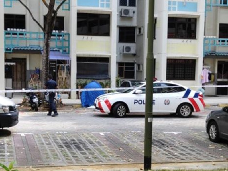 新加坡一名八旬翁晾衫墮樓死亡,妻子目睹心臟病發送院不治。網上圖片