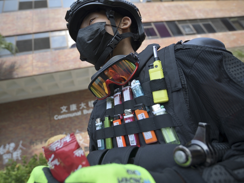理大仍有數十人留守,非受訪者。資料圖片