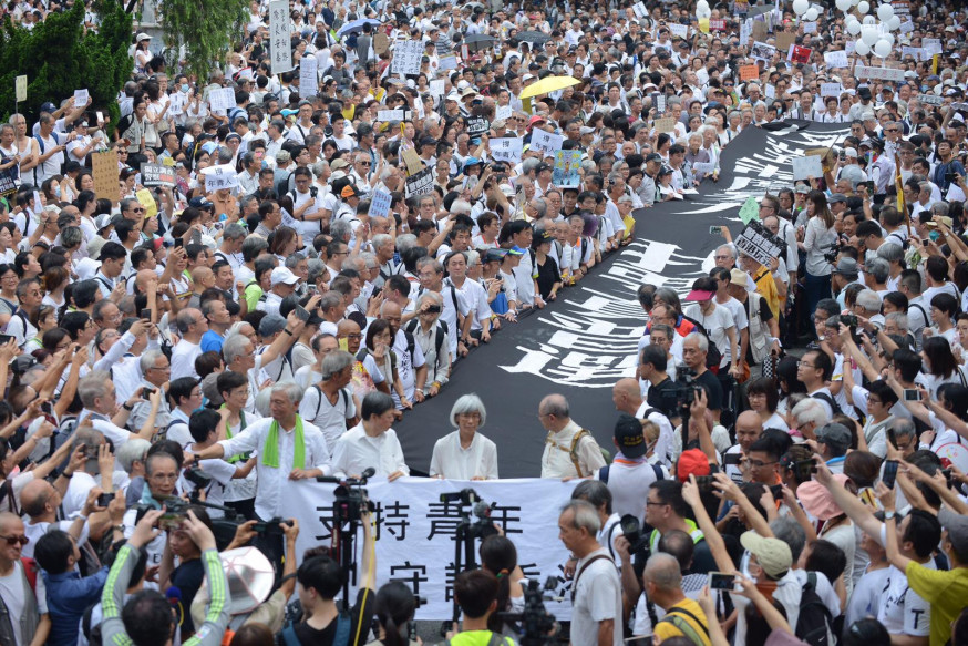 有年長市民發起「銀髮族靜默遊行」