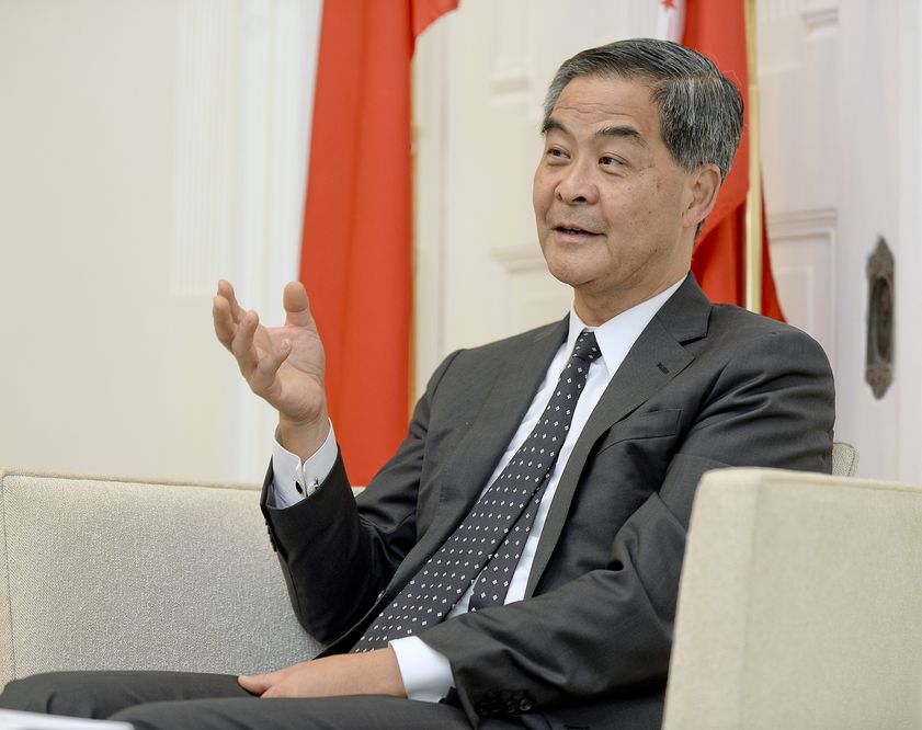 梁振英指如果泛民議席過半,將會是「攬炒成功,香港玩完」。資料圖片