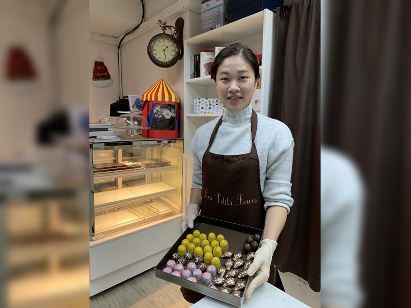 港產朱古力女工匠葉善媛(Whitney)今年首次參加世界朱古力大賽,決賽中贏得兩項銀獎。