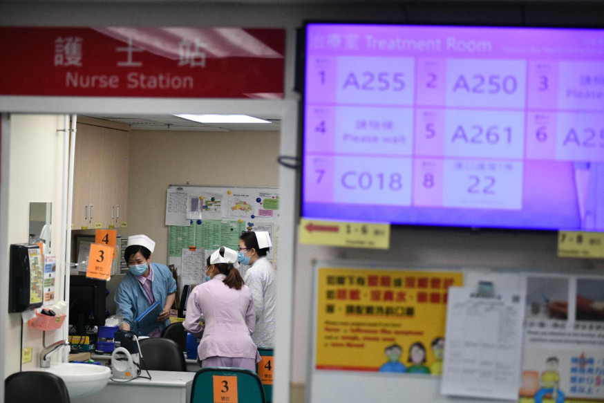 醫護抽「生死籤」入隔離病房。