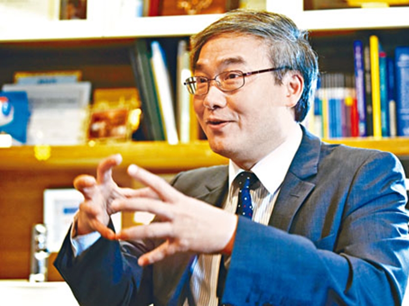 著名眼科醫生兼港區人大代表林順潮。