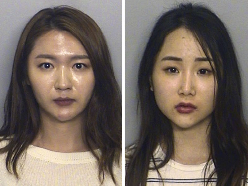 25歲華裔女子AiLing Lu(圖左),她被控涉嫌盜竊及串謀詐騙等罪名,另一名亦是25歲的韓裔女子Ji Hyun Lee(圖右),因涉嫌串謀詐騙而被警方拘捕。AP