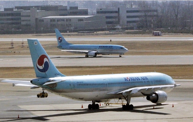 南韓一名5歲患癌女童經過7200公里的旅程後順利返國接受治療。 AP資料圖片