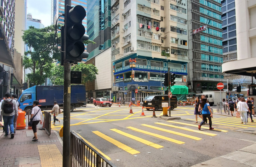 失明人協進會會長莊陳有表示,港鐵及交通燈被破壞,影響殘疾人士外出。 資料圖片