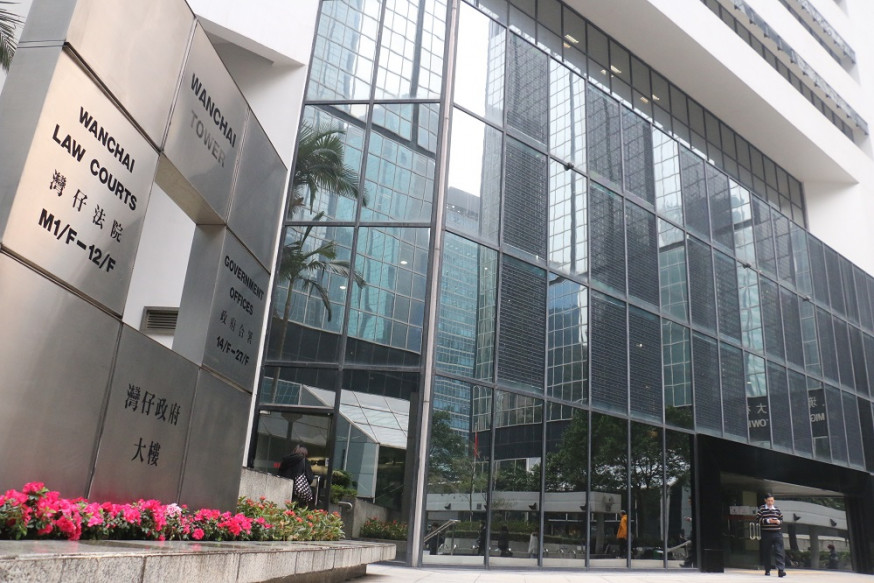 前顧問今在區域法院承認2項欺詐,另外2項使用虛假文書則由法庭存檔。 資料圖片