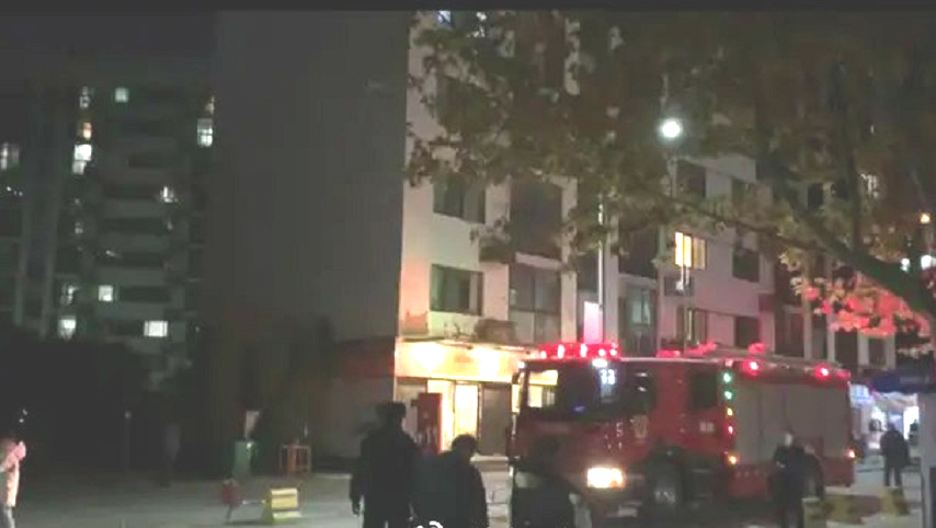 消防及民警趕到現場。網上圖片