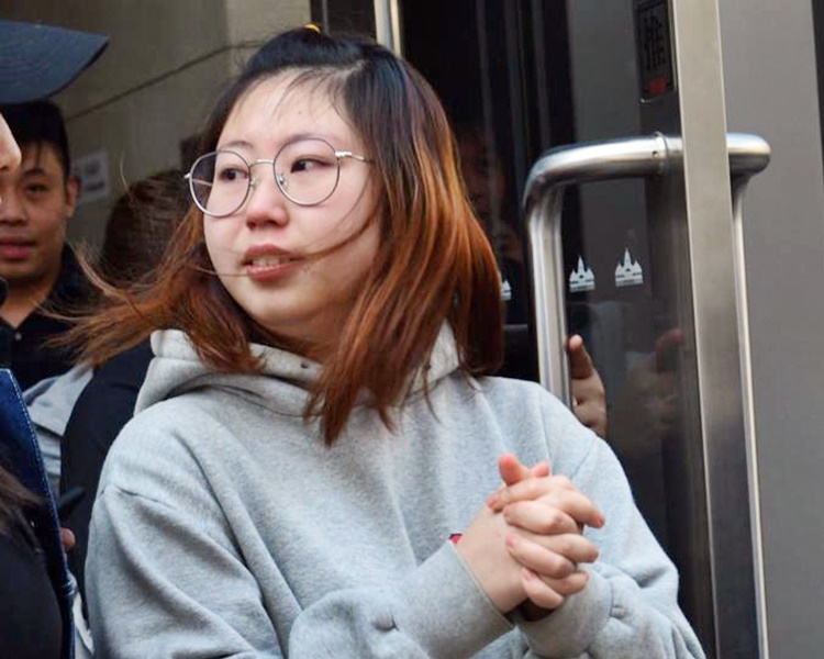 被告盧嘉欣。